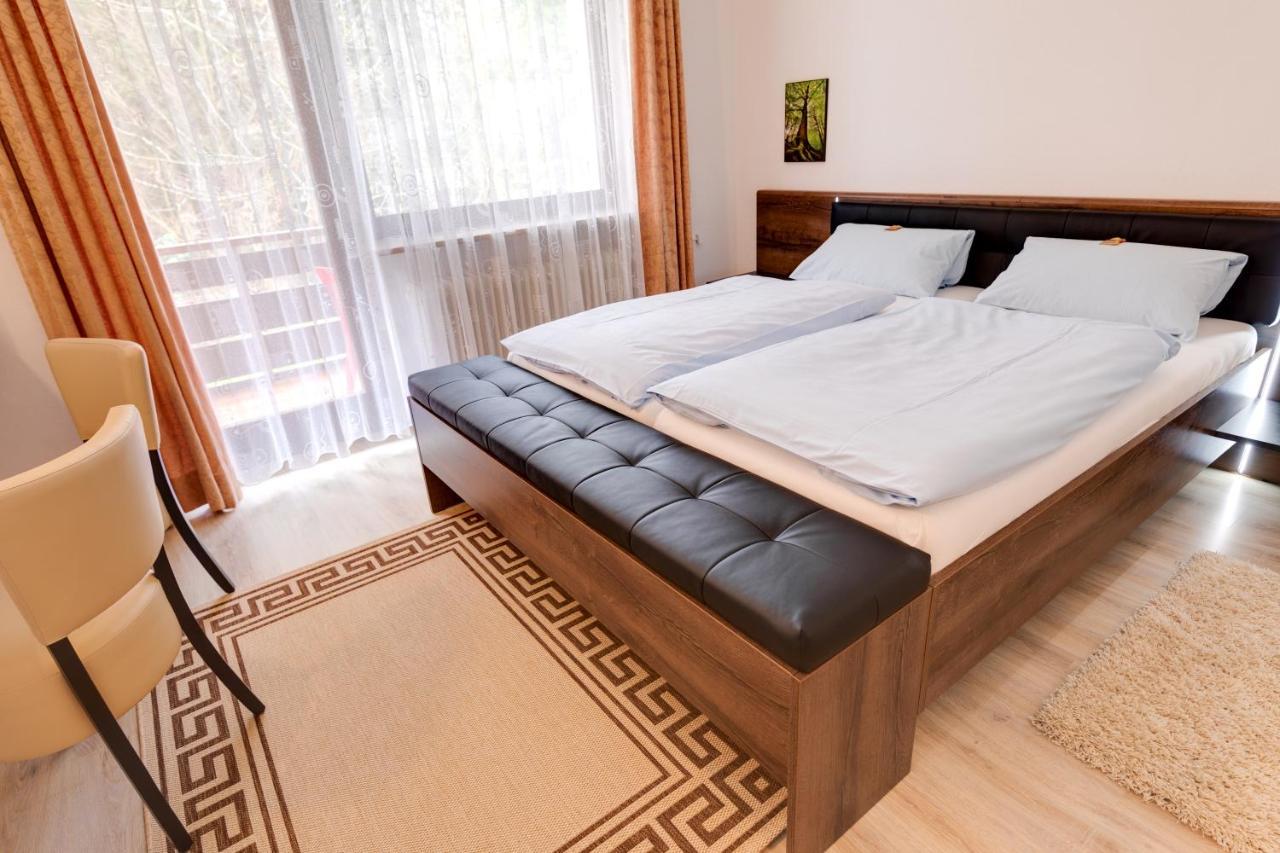 Hotel Pension Bluechersruh บาด แบร์เน็ค อิม ฟิชเทลเกอเบียร์เกอ ภายนอก รูปภาพ