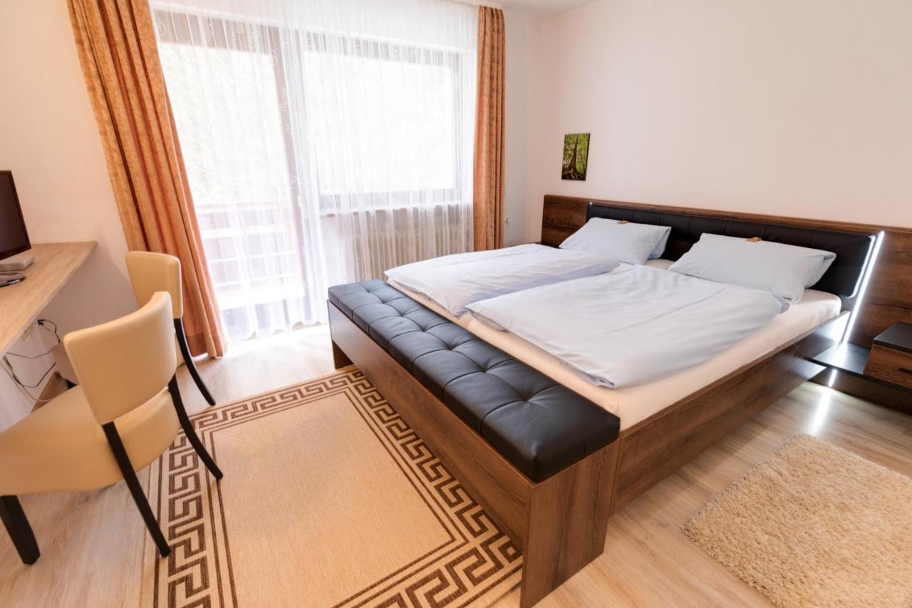 Hotel Pension Bluechersruh บาด แบร์เน็ค อิม ฟิชเทลเกอเบียร์เกอ ภายนอก รูปภาพ