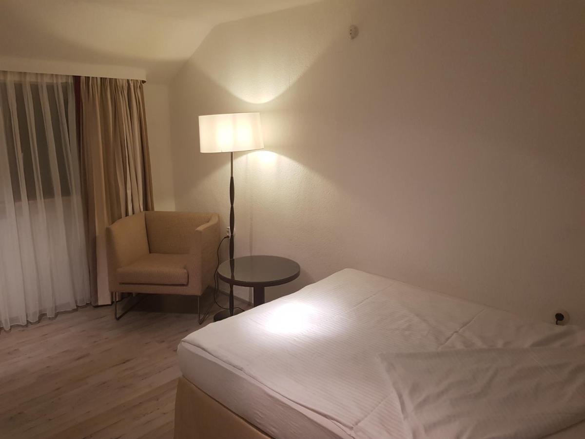 Hotel Pension Bluechersruh บาด แบร์เน็ค อิม ฟิชเทลเกอเบียร์เกอ ภายนอก รูปภาพ