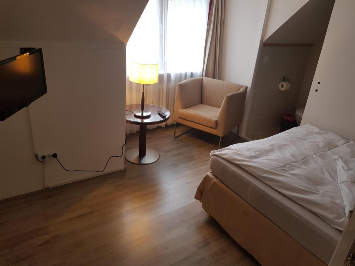 Hotel Pension Bluechersruh บาด แบร์เน็ค อิม ฟิชเทลเกอเบียร์เกอ ภายนอก รูปภาพ